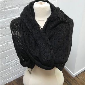 Dégaine Open Weave Infinity Scarf